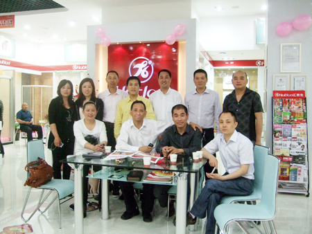 激情五月，匯泰龍江蘇無錫、中山石岐、廣東梅州專賣店同期開業(yè)